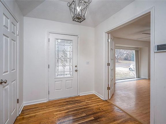 4th image of 8920 W 95th Ter