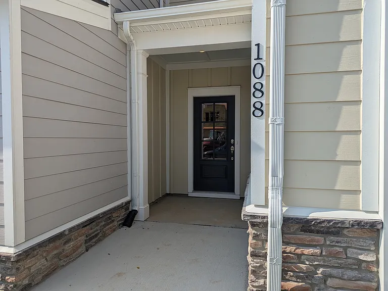 1088 June Wilde Rdg — Photo 2