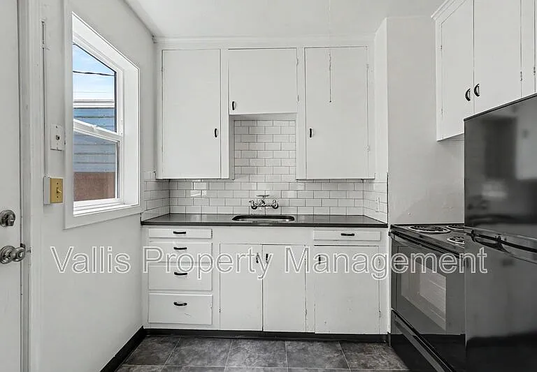 522 19th St NE — Photo 8