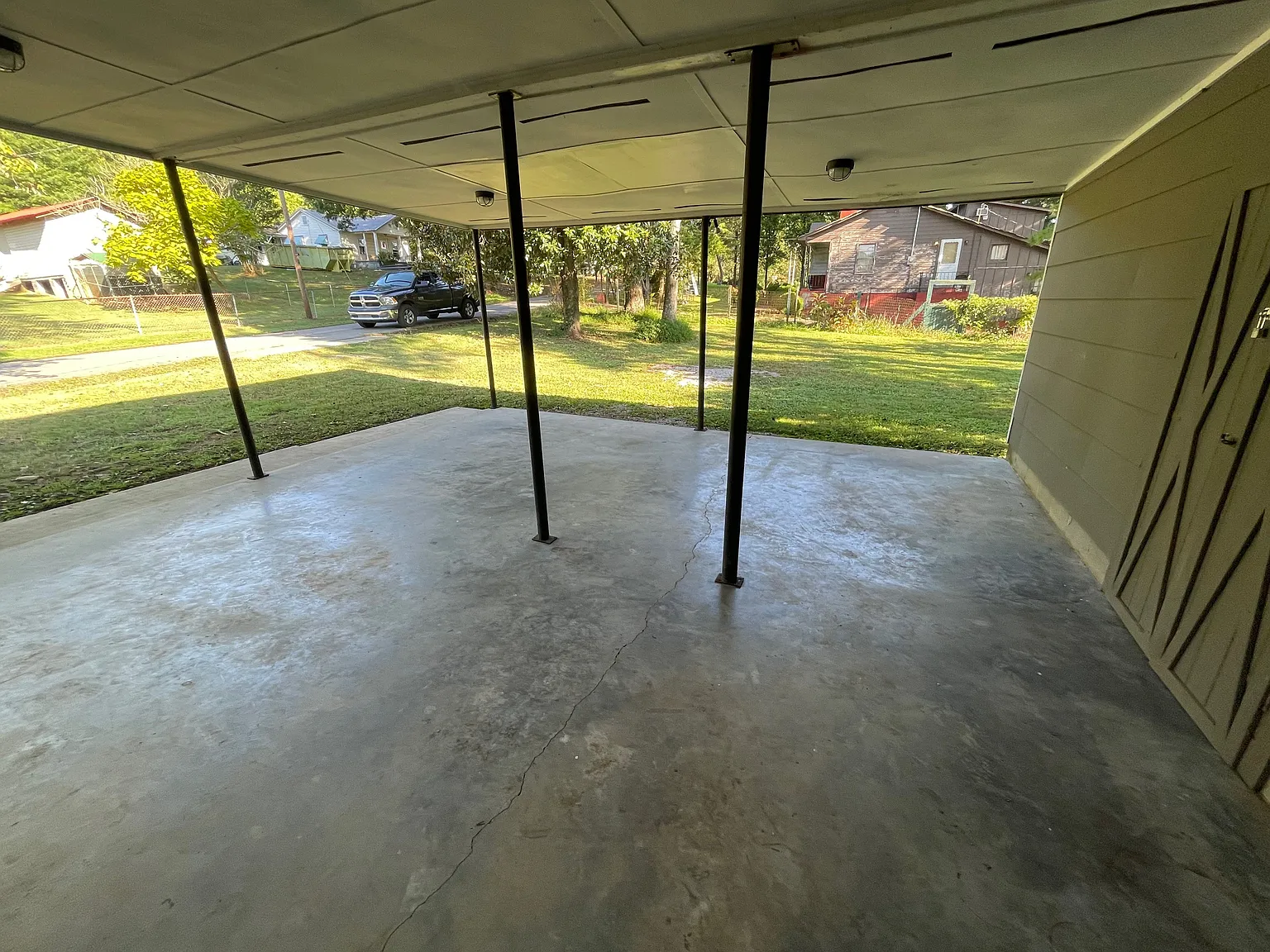 3 bed, 1.0 bath, 1400 sqft, $1,450 — Photo 4