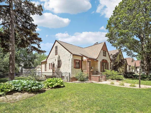 1525 Asbury St, Saint Paul, MN 55108