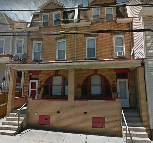 1826-1828 Lowrie St photo 1