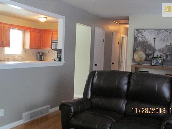 5th image of 9304 E 52nd St