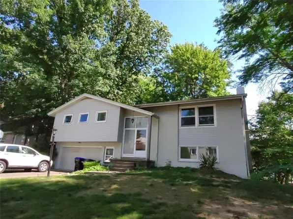 2432 Rhonda Dr, Vestal, NY 13850