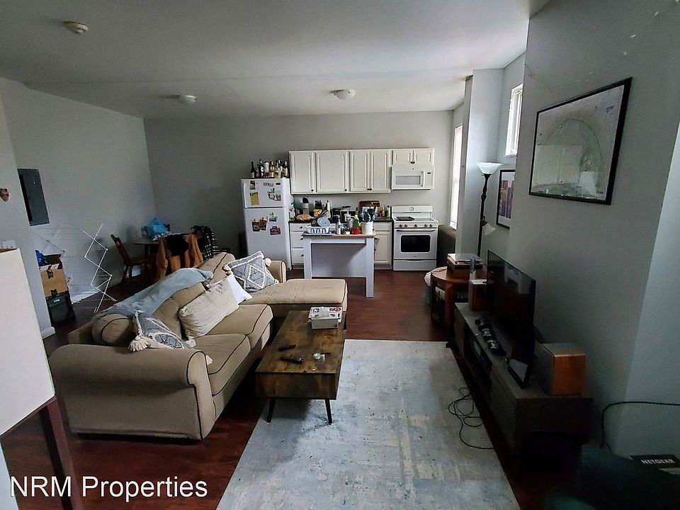 1st image of 430 Greenfield Ave #11440221