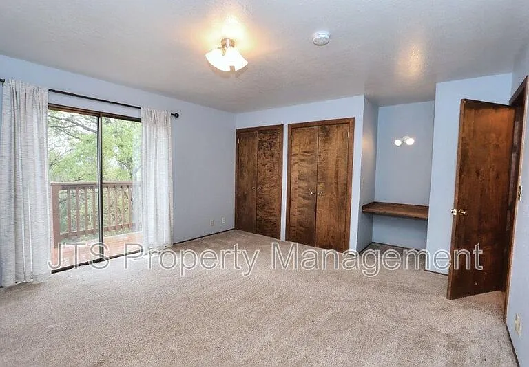 2812 Centennial Ct — Photo 40