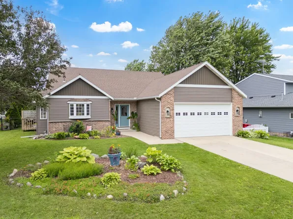 1401 1st Avenue Cir NE, Kasson, MN 55944