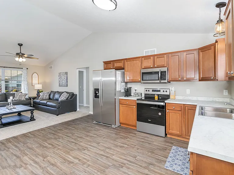 8 E Persimmon Dr — Photo 12