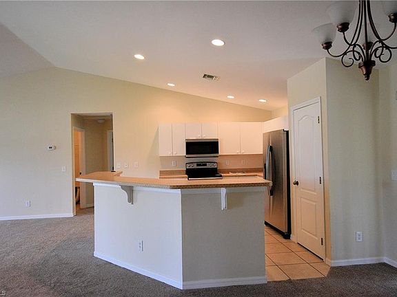 4th image of 511 Beach Ave S