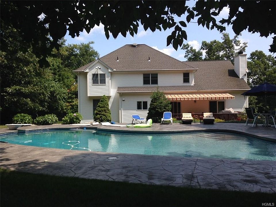 1st image of 43 Joseph Dr