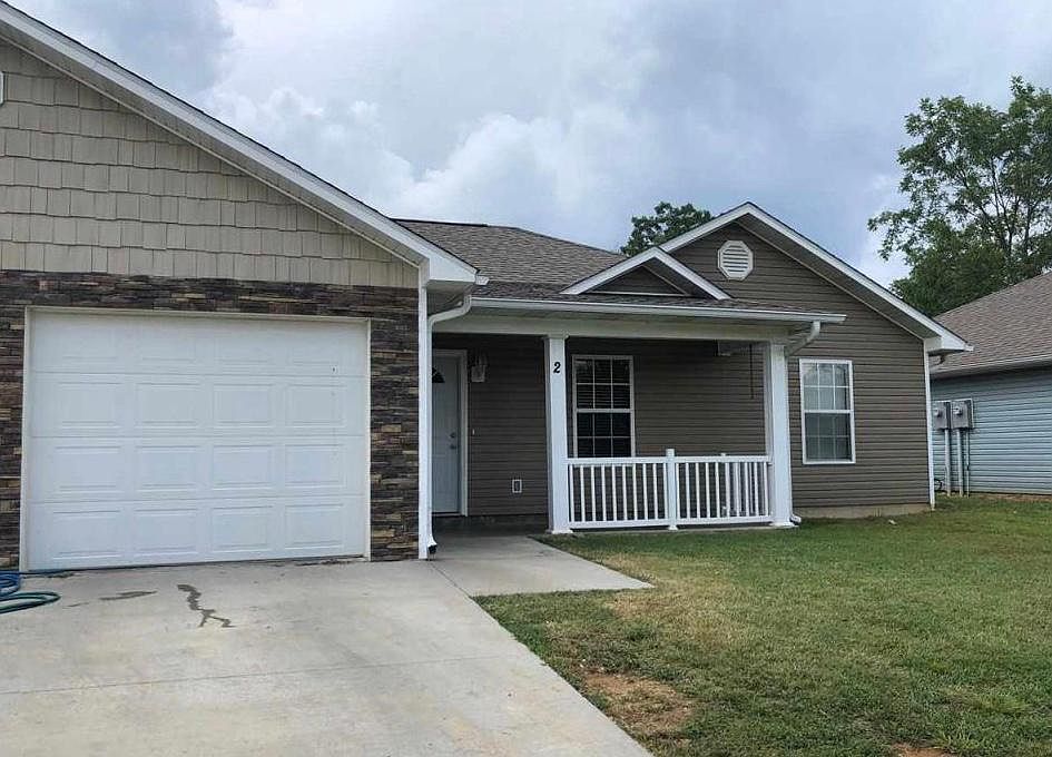 1st image of 111 Lyla Ln
