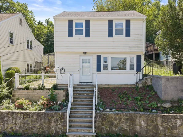 12 Marivista Ave, Waltham, MA 02451