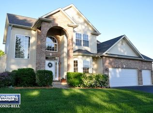 1448 Sandcastle Dr, Sycamore, IL 60178