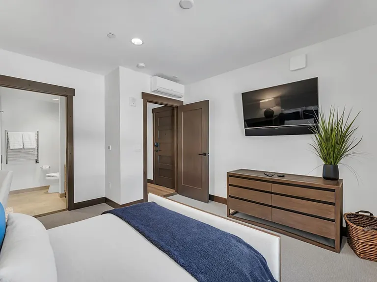 9 Beach Club Dr #214 — Photo 16