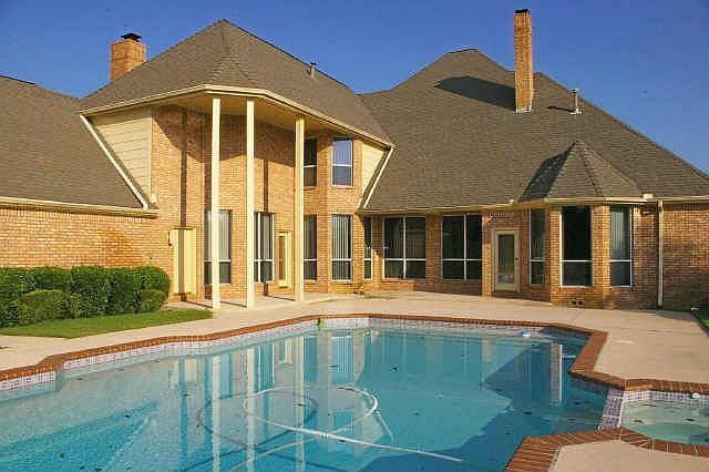 2nd image of 7209 Summitview Dr