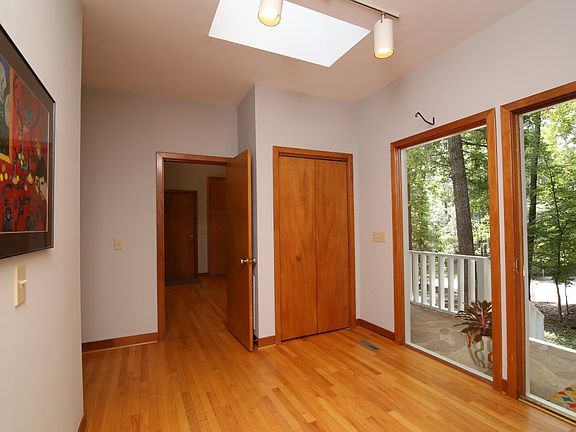 3rd image of 319 Old Forest Creek Dr