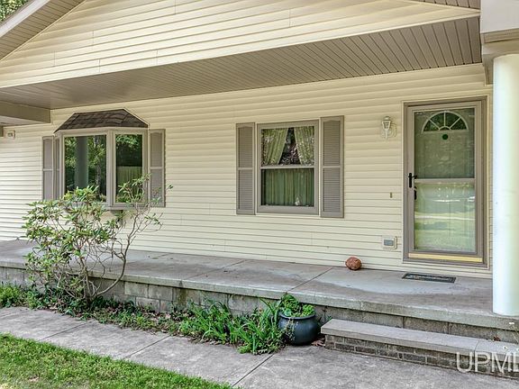 2nd image of 9 Weston Ave