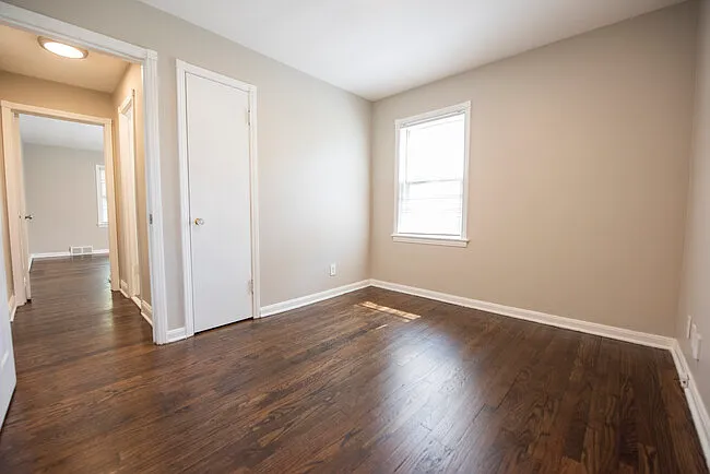 5976 Hodgman Dr photo 1
