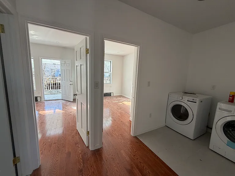 2218 E 27th St #2 — Photo 1