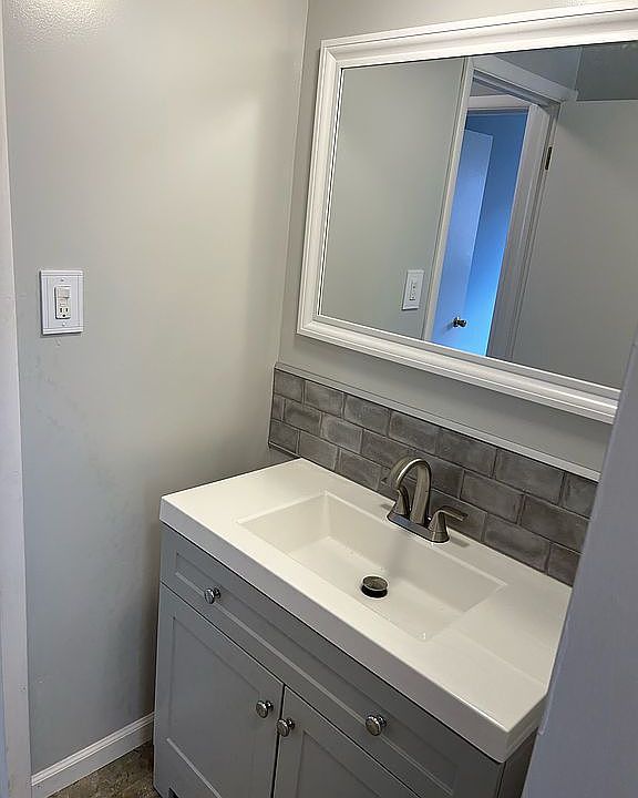 1st image of 4584 Sudbury Dr