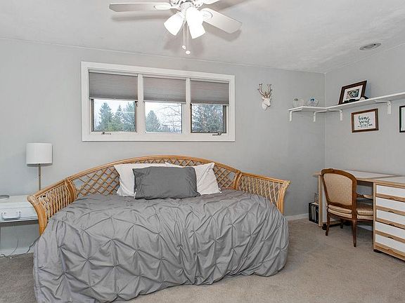 2nd image of 3164 Burrwood Dr