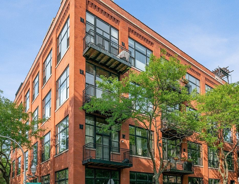 1st image of 1259 N Wood St APT 201