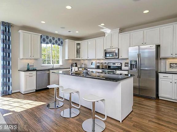 3rd image of 14752 Malloy Ct #11