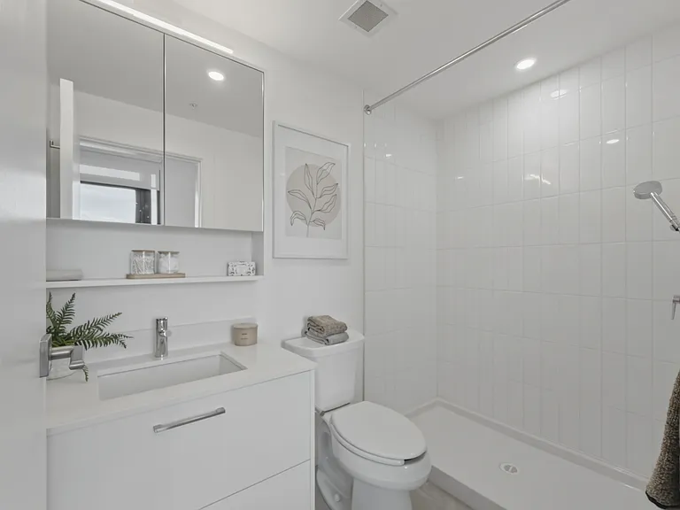 2511 Carolina St — Photo 14