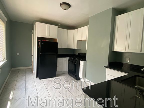 2nd image of 1493 W Grand Blvd