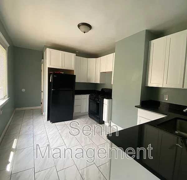 1493 W Grand Blvd — Photo 2