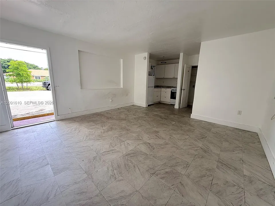 7000 NW 8th Ave #3