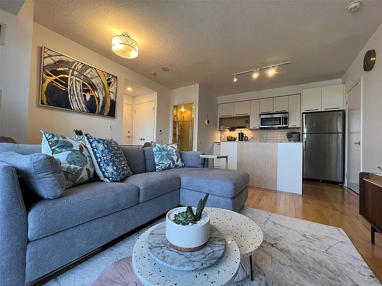 21 Carlton St #3601 — Photo 4