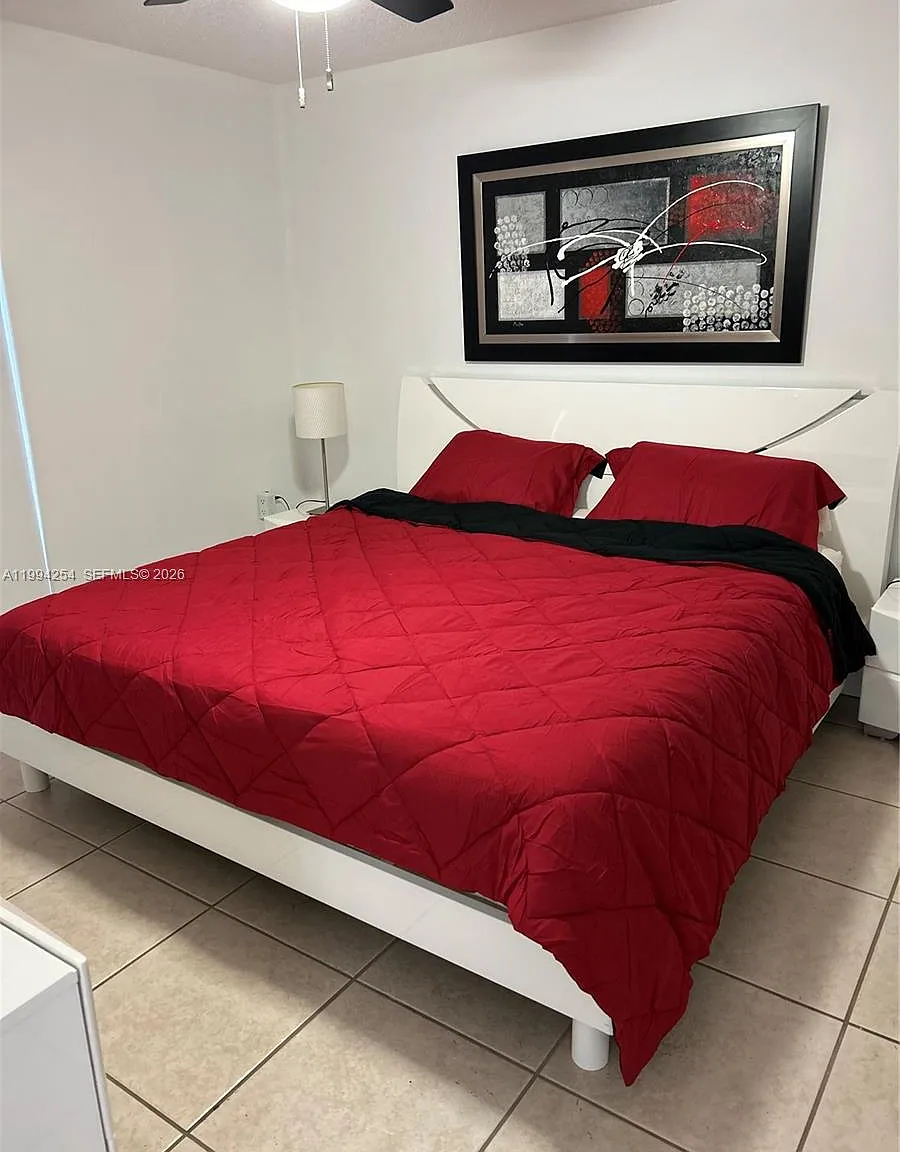 Le Frontenac Condo — Photo 1