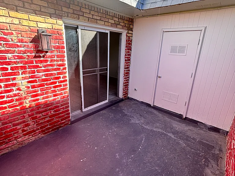 6713 Escondido Dr #C — Photo 7