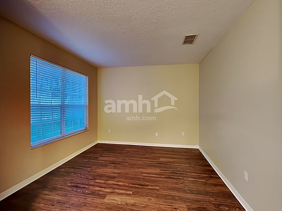 5th image of 619 Woodford Dr