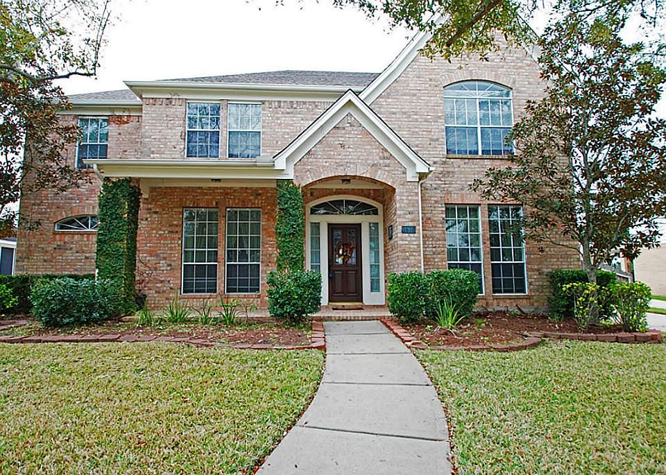 1st image of 1802 Lakefront Dr