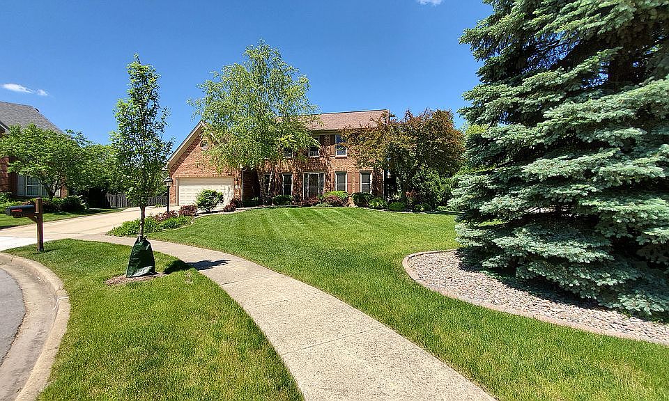 1st image of 745 Bunting Ct