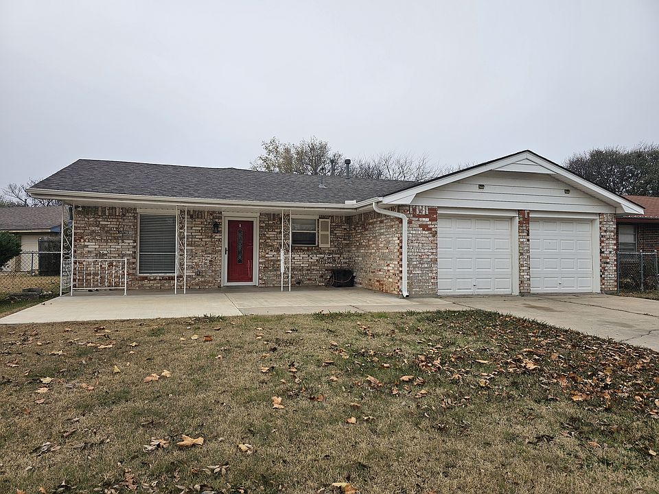 1st image of 5418 NW Cottonwood Dr