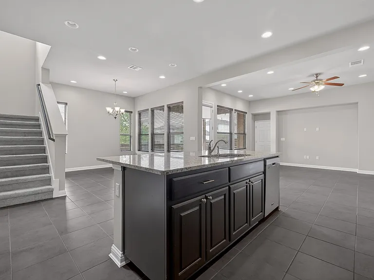 1501 Lawrence St — Photo 10