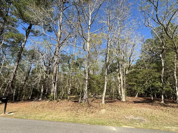 3589 Lakeshore Drive SW, Shallotte, NC 28470