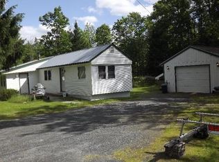 130 Livingstone Lodge Rd, Enfield, NH 03748