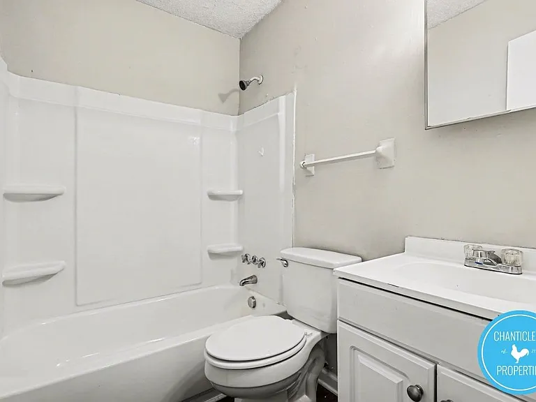 115 Florence St #4 — Photo 15