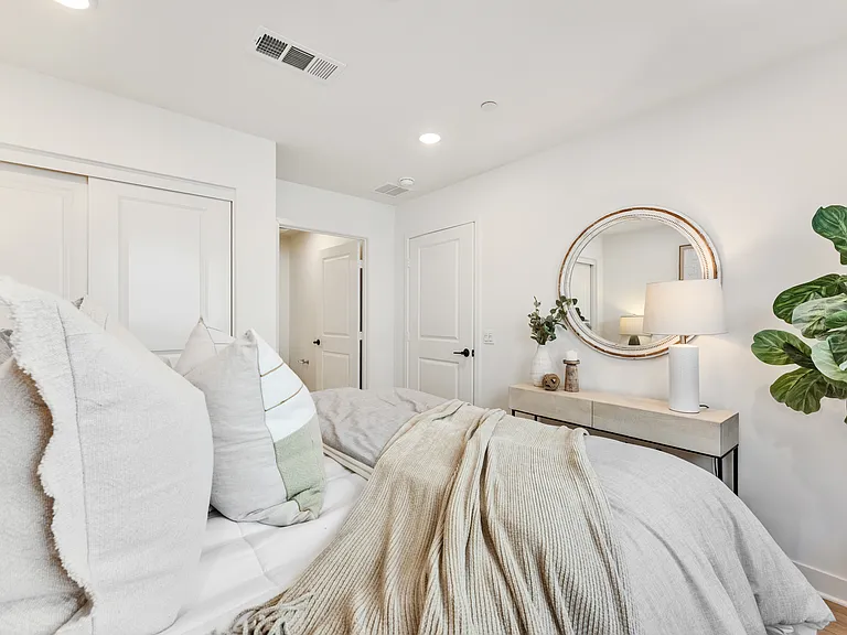 Jasmine Ln — Photo 14