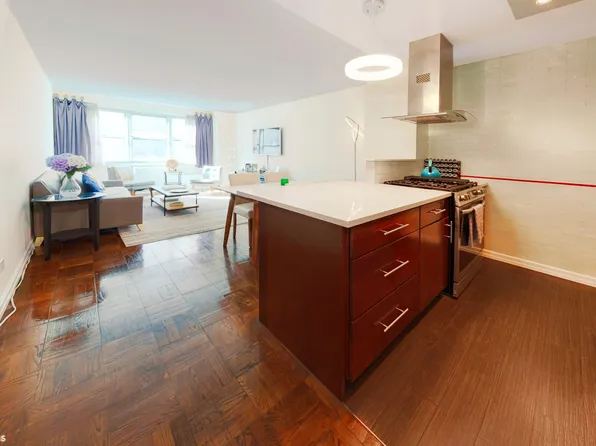 330 Third Avenue image 3 of 12