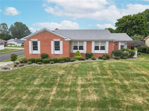 1402 Clinton St, Niles, OH 44446