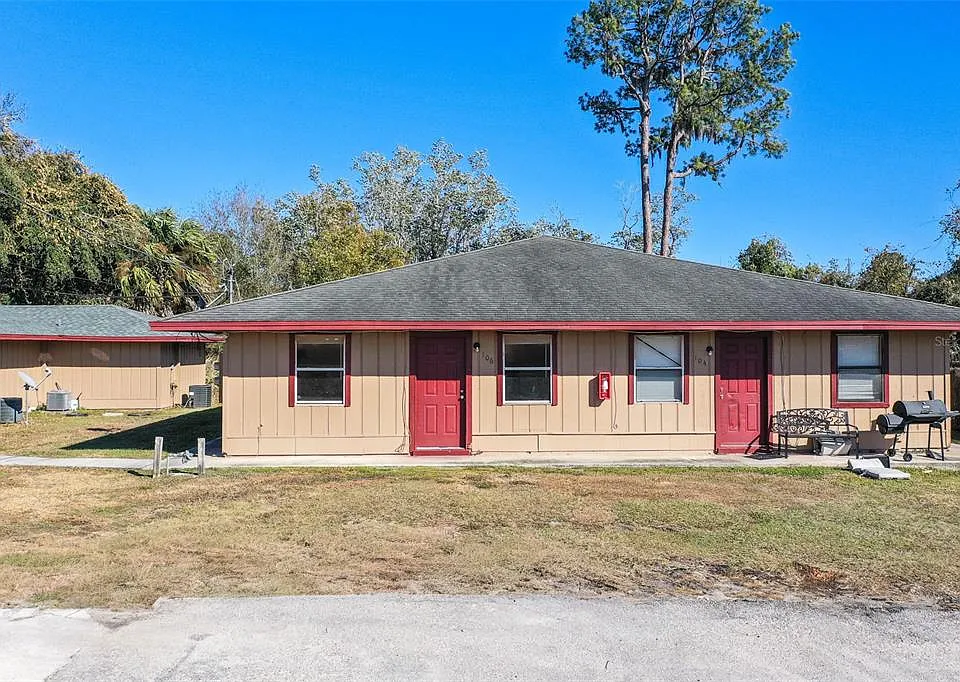 118 Oak Crest Dr NW