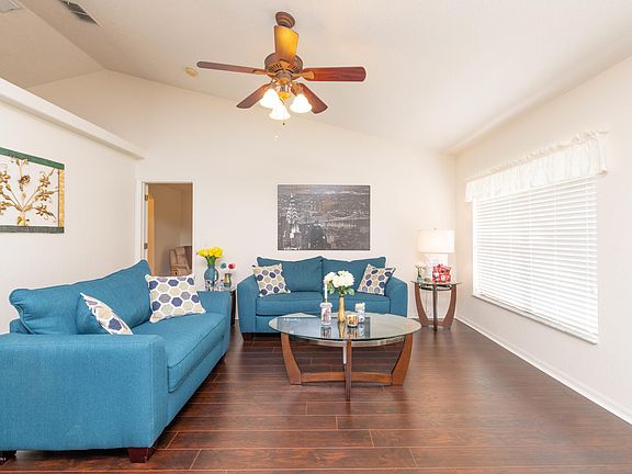 2nd image of 8415 Aralia St