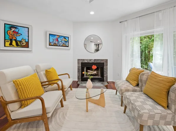 412 Parker St APT O, Newton Center, MA 02459