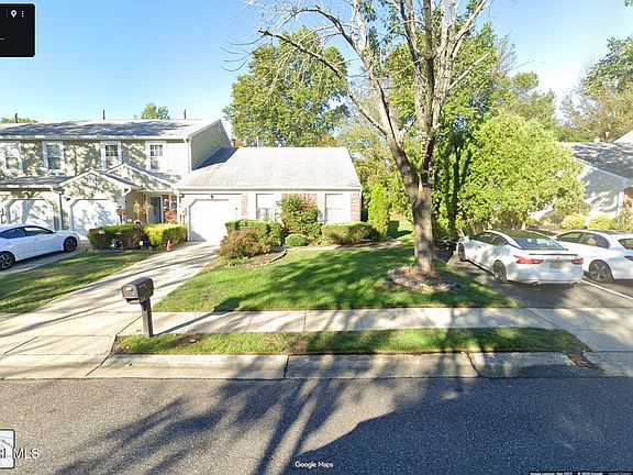 3rd image of 99 Oak Lane