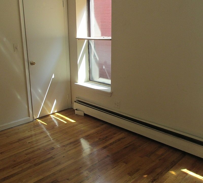 2nd image of 47 Clifton Pl #3G
